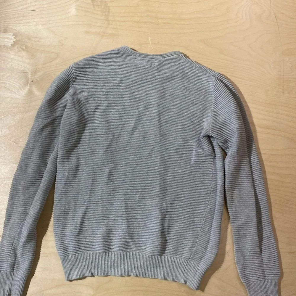 Forever 21 Sweater Size Small (AO)